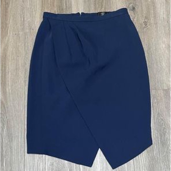 BNWOT J. Crew Navy 365 Crepe Skirt (Size 0 Petite) - Picture 2 of 4